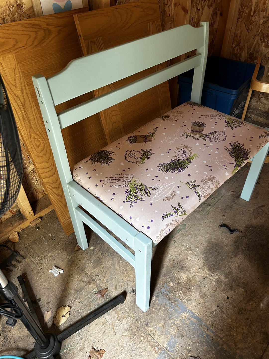 Cute little bench - photo 2
