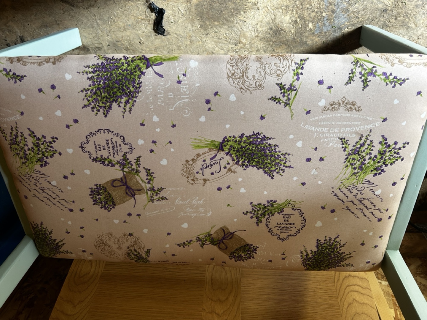 Cute little bench - photo 3