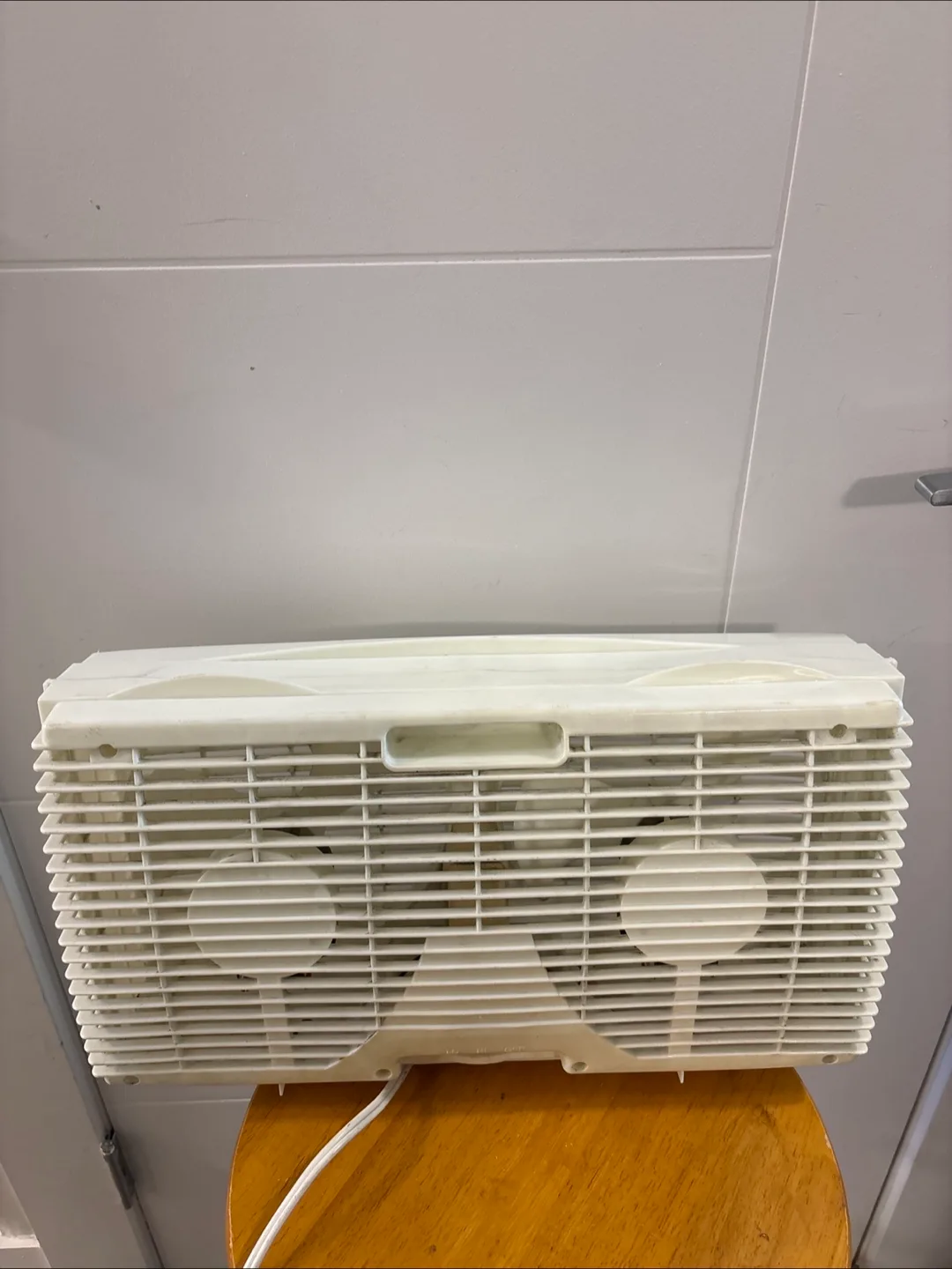 DuraCraft Twin Window Fan 16.5x9x4 inches image indicator(5)