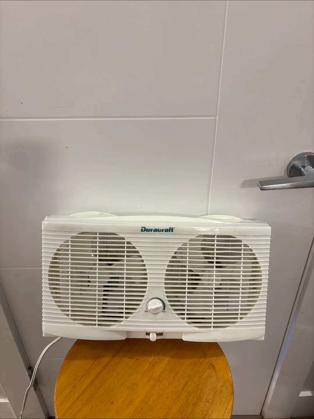 DuraCraft Twin Window Fan 16.5x9x4 inches image indicator(2)