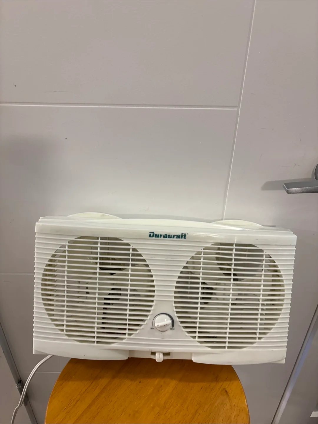 DuraCraft Twin Window Fan 16.5x9x4 inches image indicator(3)