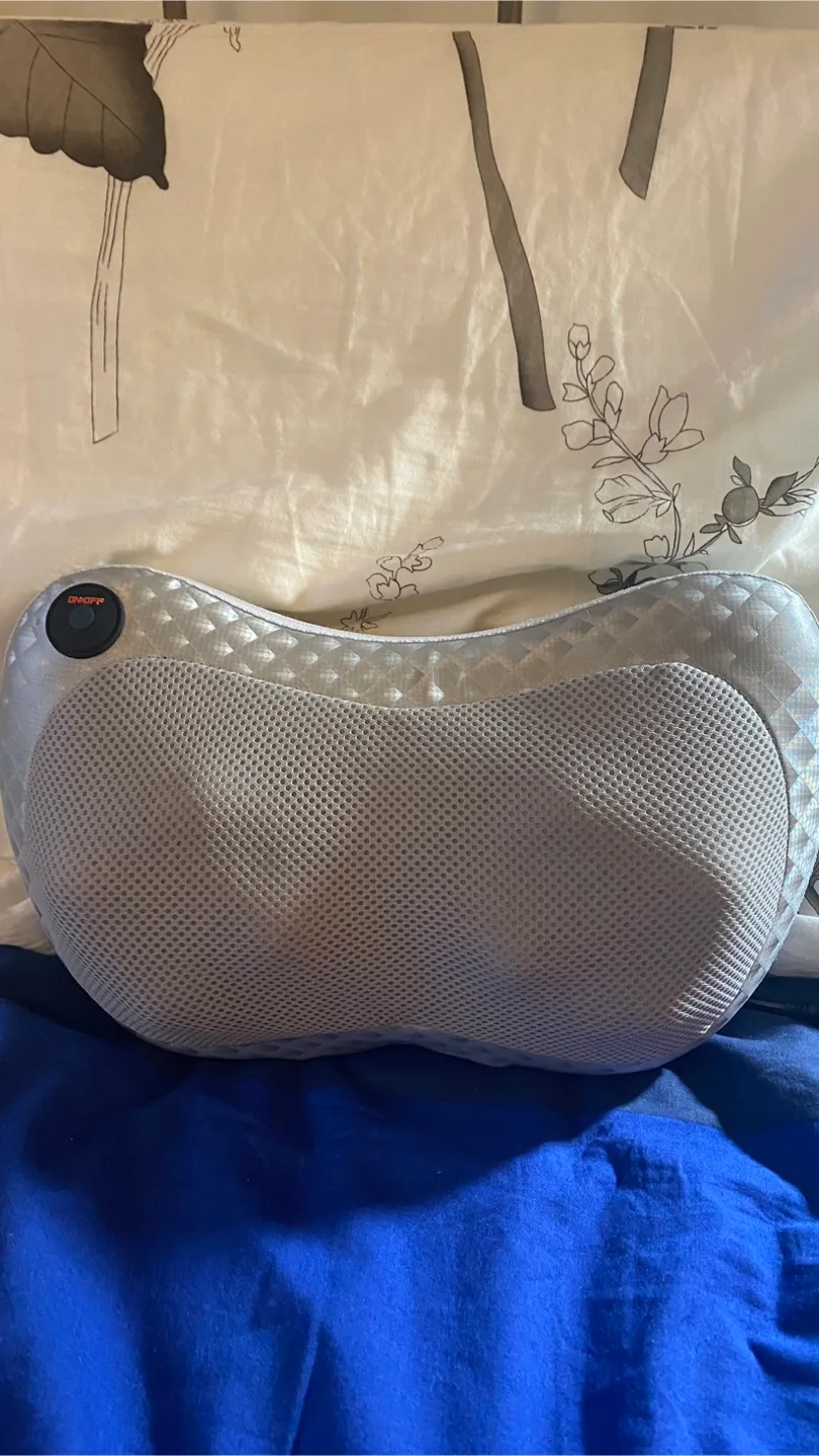 Lower Back Massager with Heat Function thumbnail