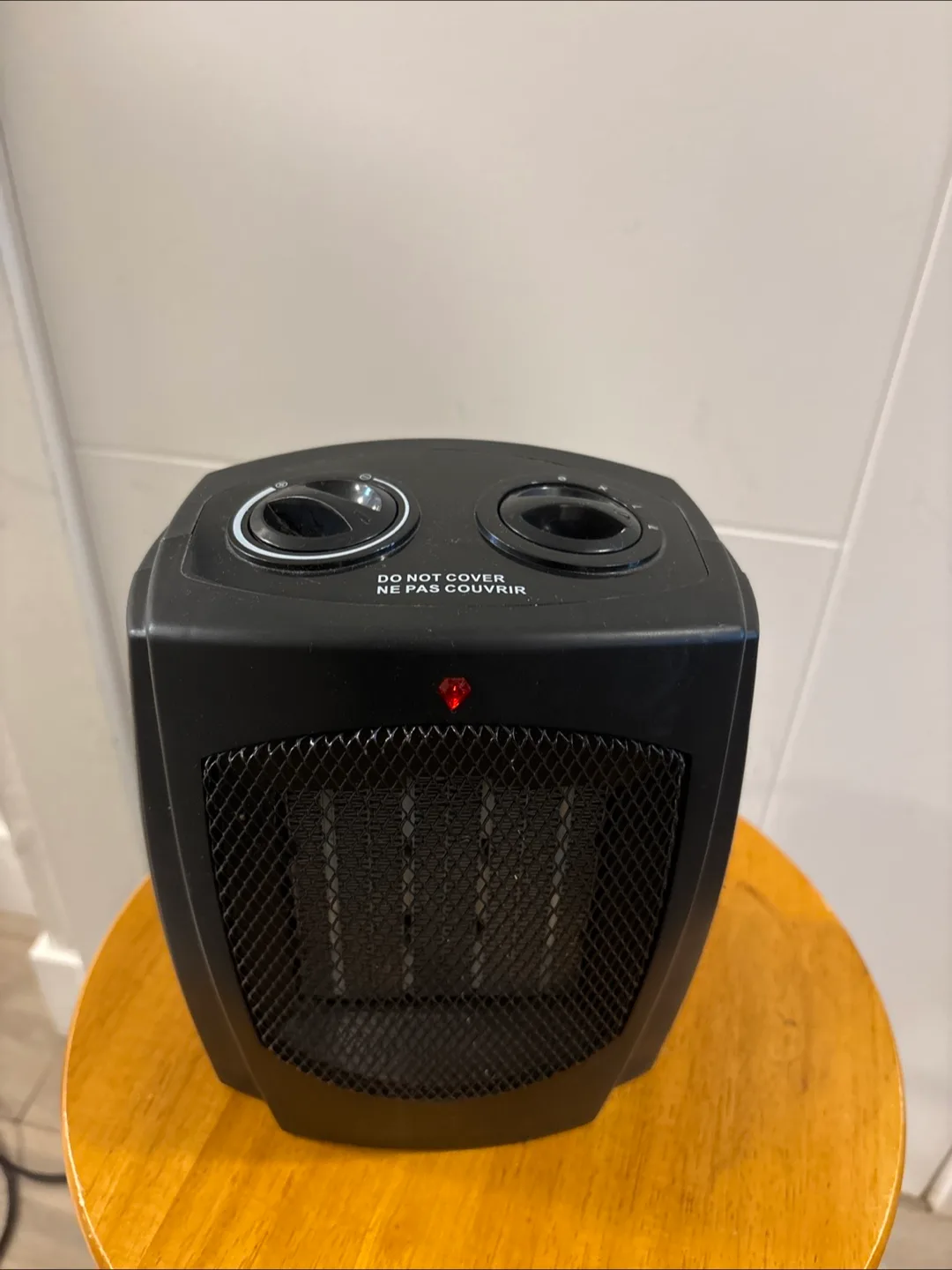 Elected Mart Black Space Heater image indicator(2)