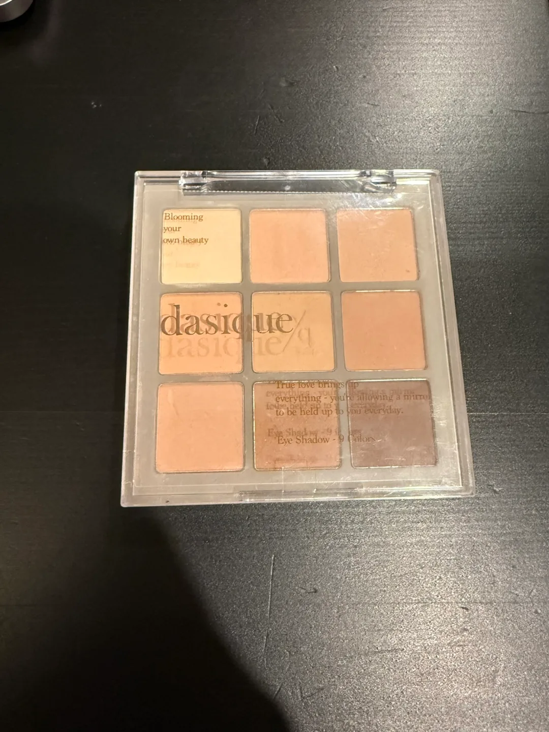 Dasique Eyeshadow Palette thumbnail