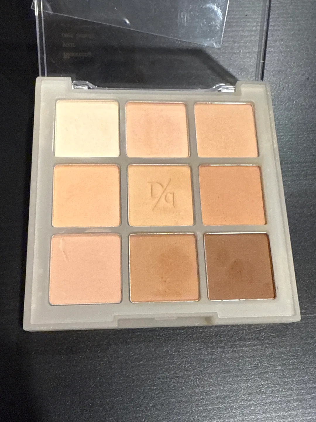 Dasique Eyeshadow Palette image indicator(3)