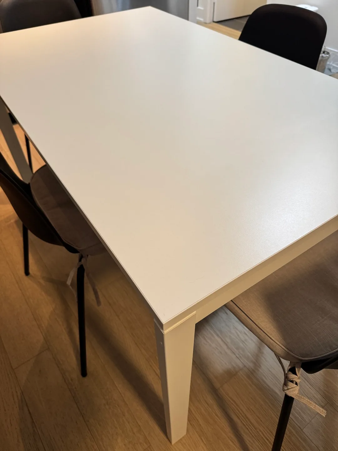 IKEA Melltorp table image indicator(3)