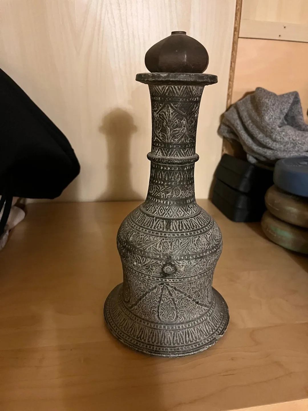 Ornate stone Vase image indicator(4)