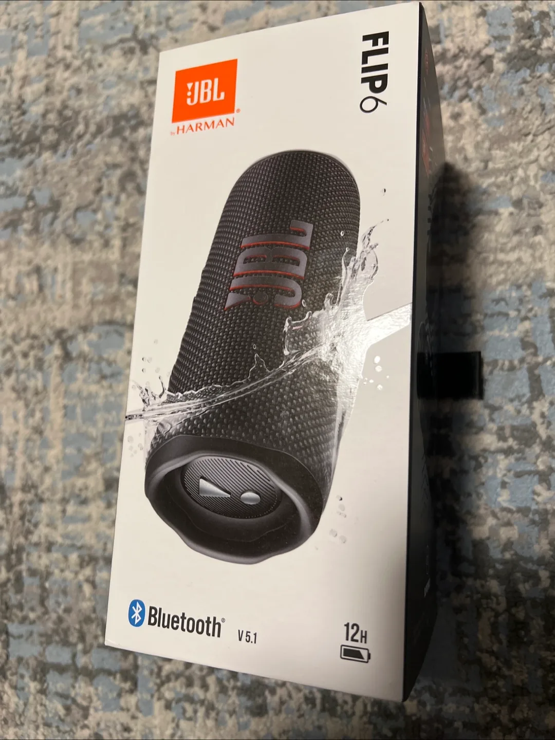 JBL Flip 6 Portable Bluetooth Speaker thumbnail
