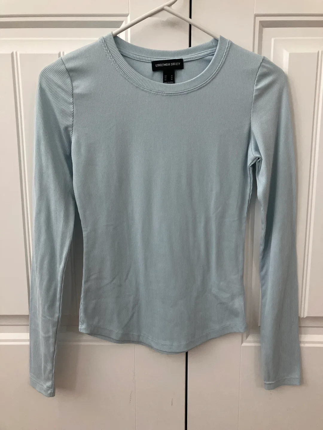 Light blue long sleeve fitted shirt thumbnail