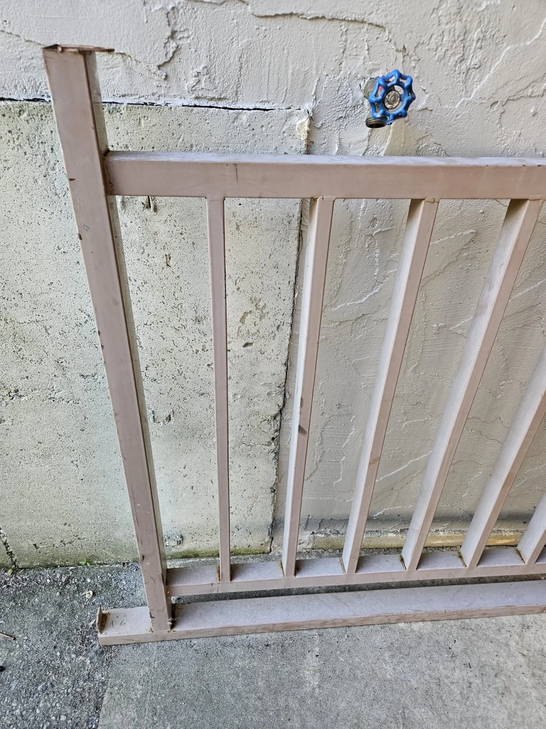 Metal fence thumbnail