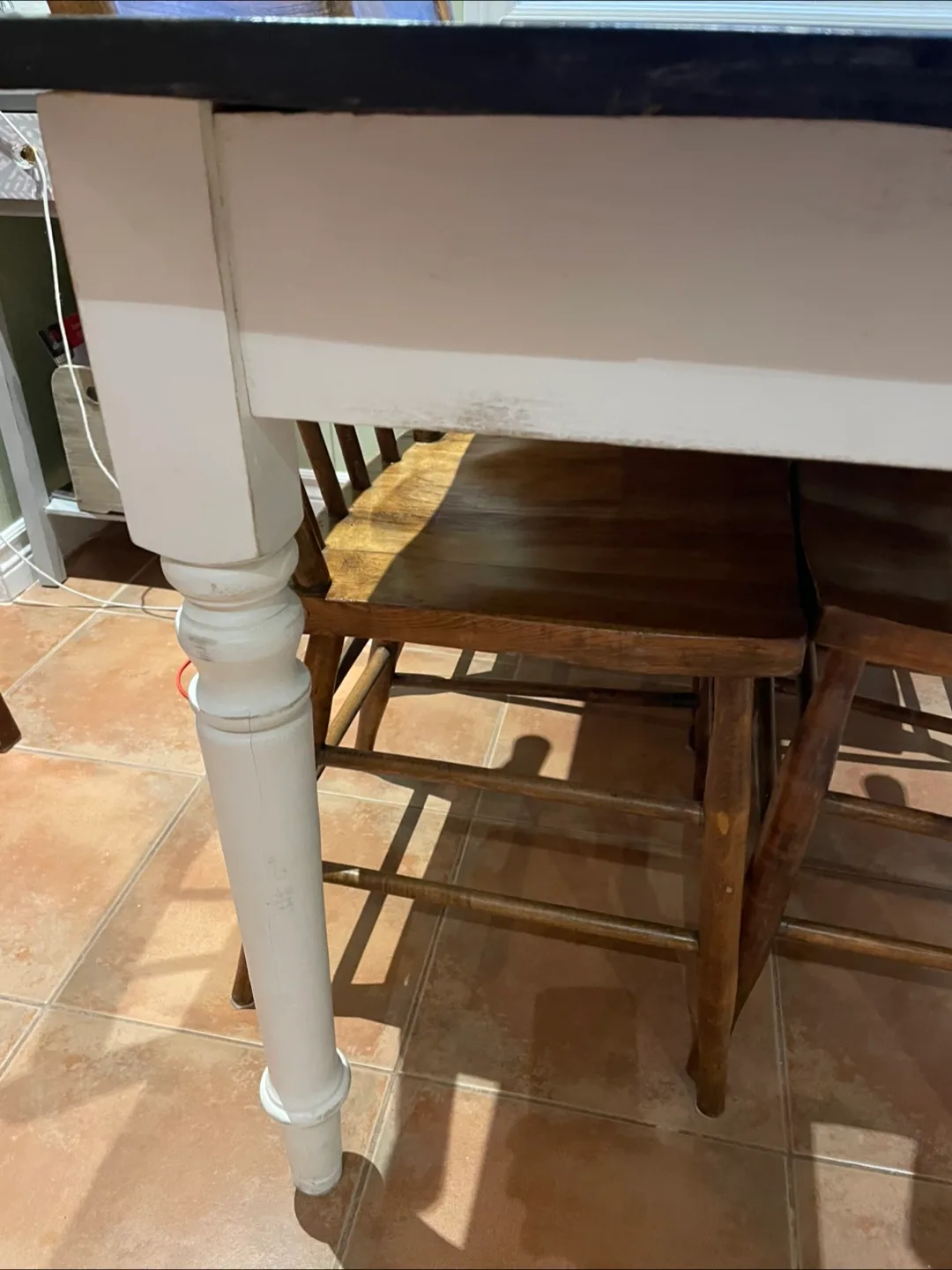 Small Kitchen Table image indicator(3)