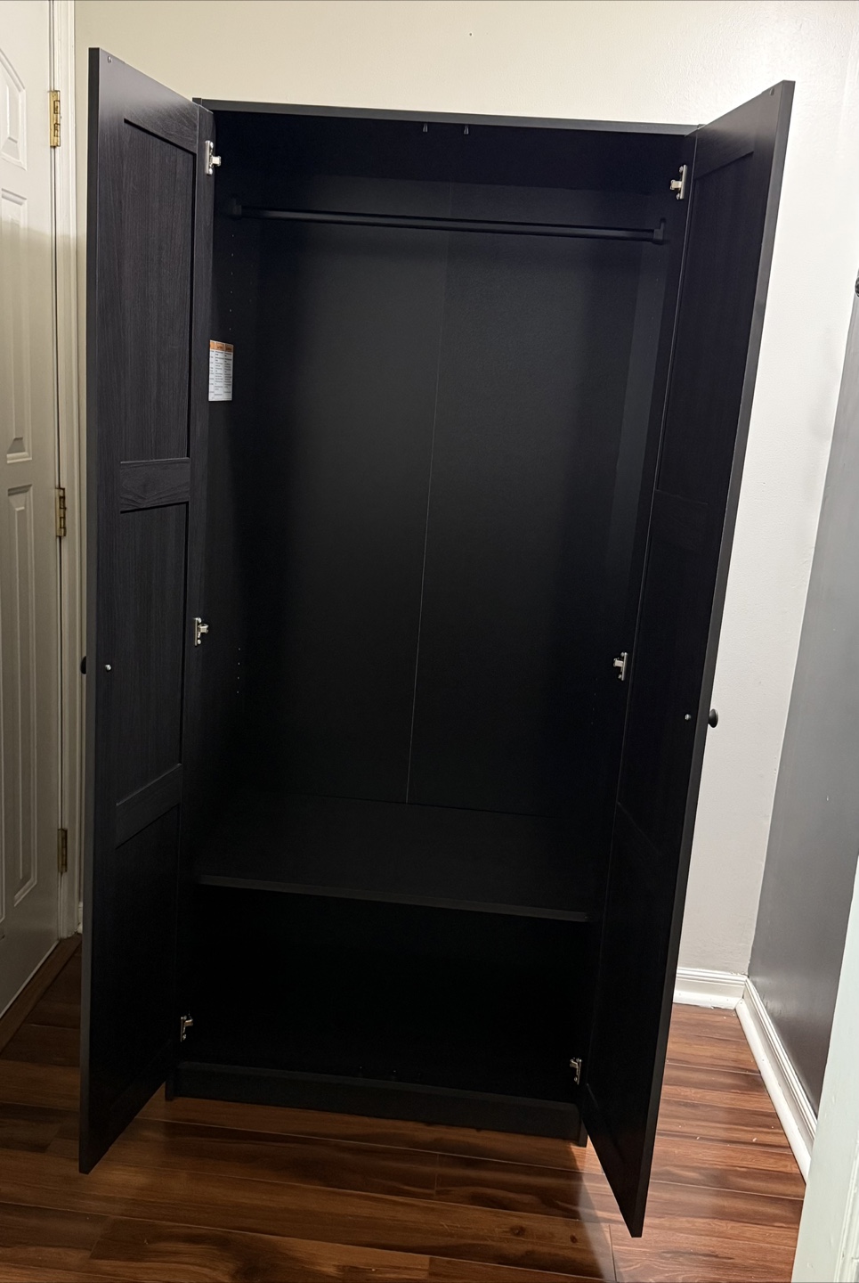 Wardrobe - photo 2