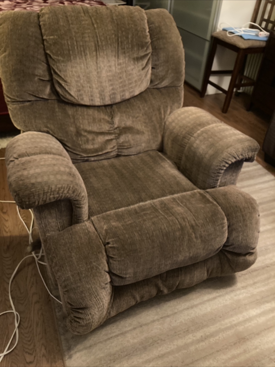 Brown Recliner Chair-Lazy boy