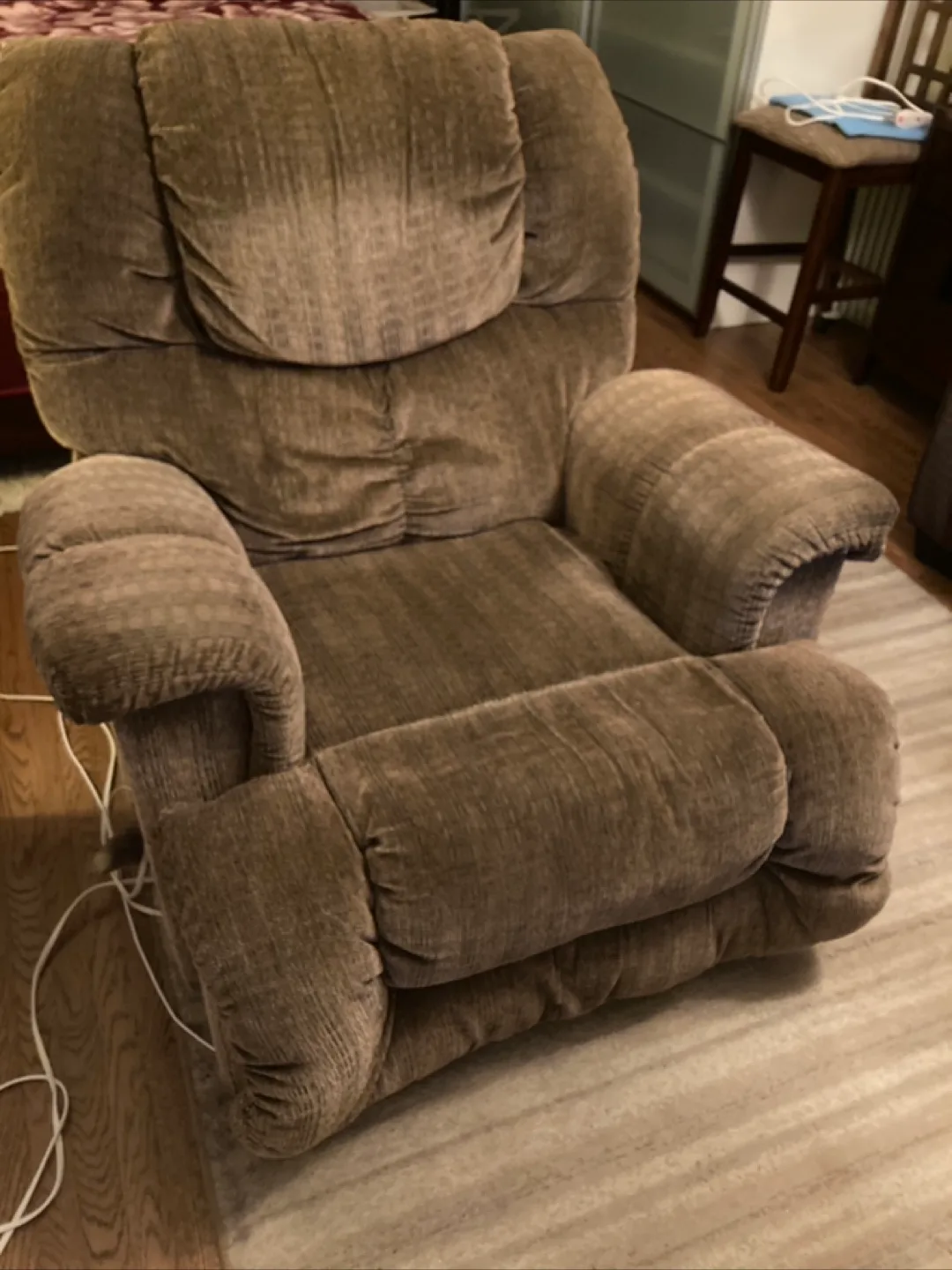 Brown Recliner Chair-Lazy boy thumbnail