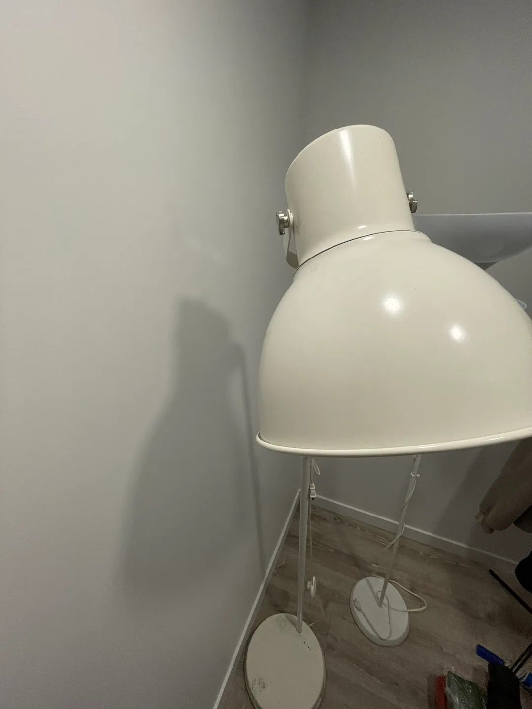 Floor Lamp IKEA white image indicator(2)