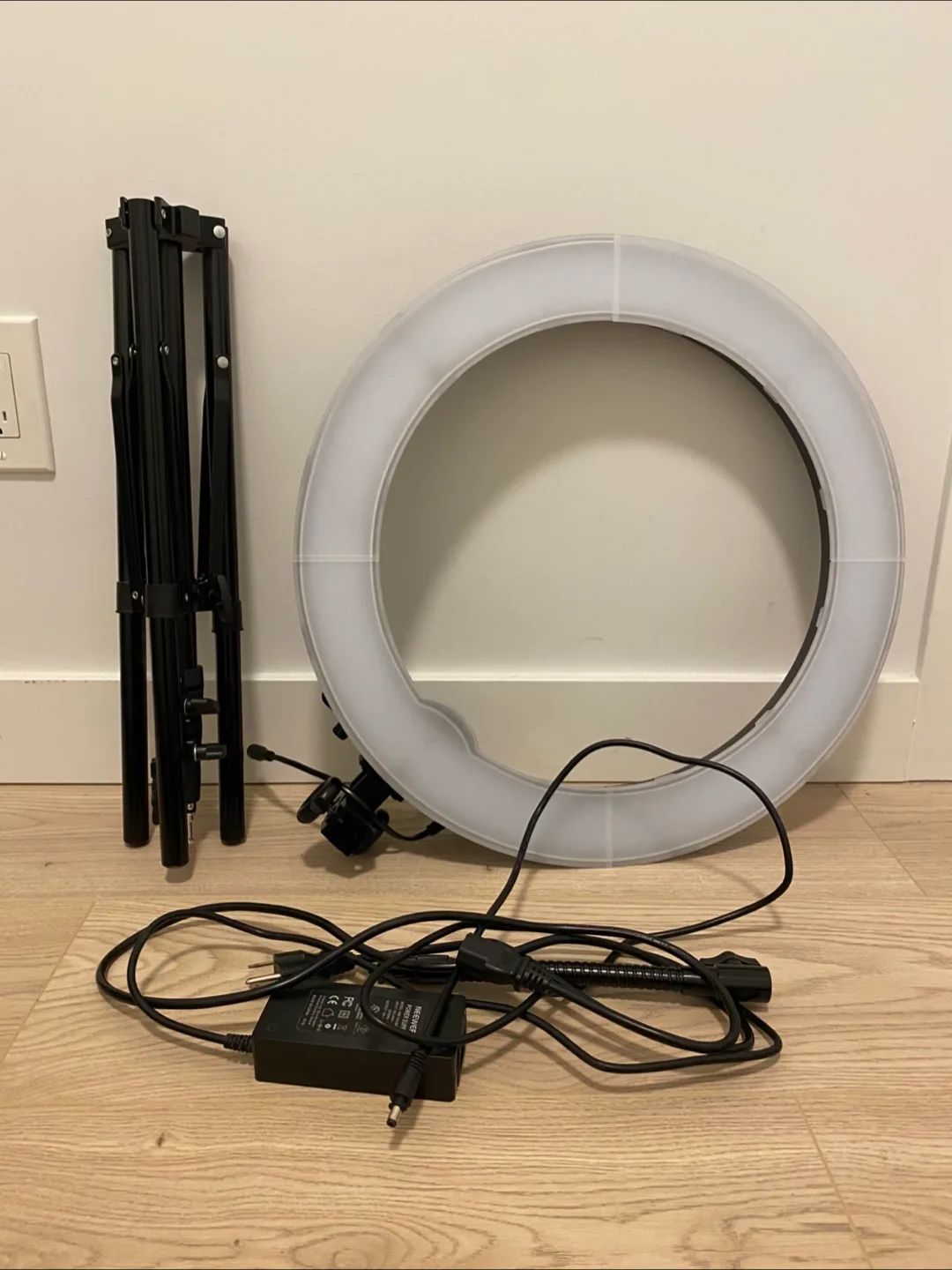 NEEWER Ring Light Kit thumbnail