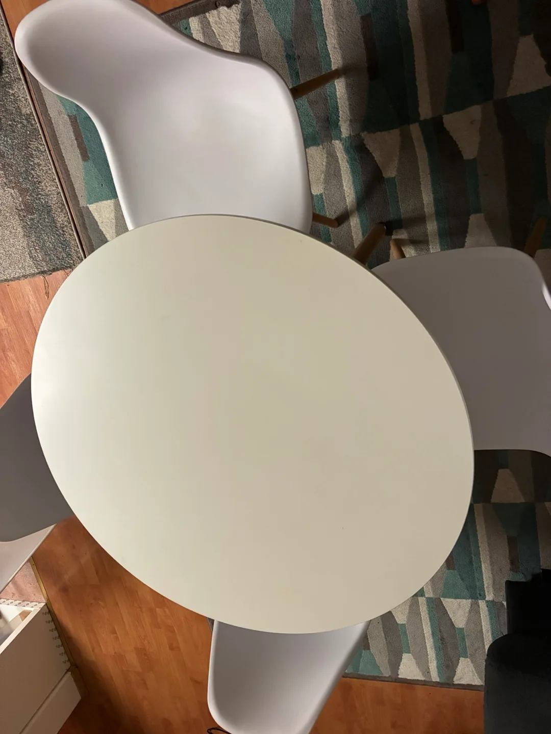 Dining table and chairs set thumbnail