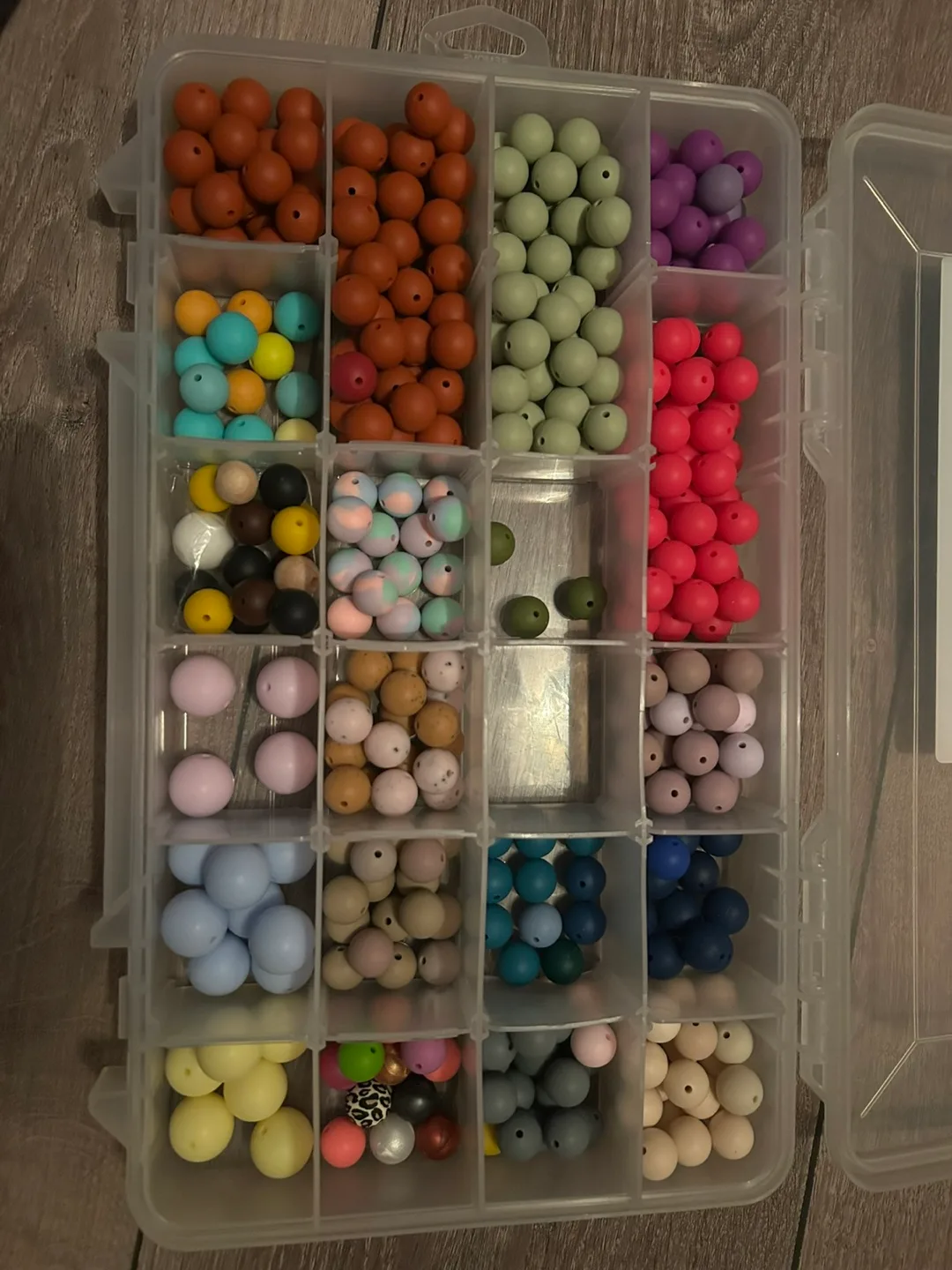 Beads and Bead Organizers image indicator(4)
