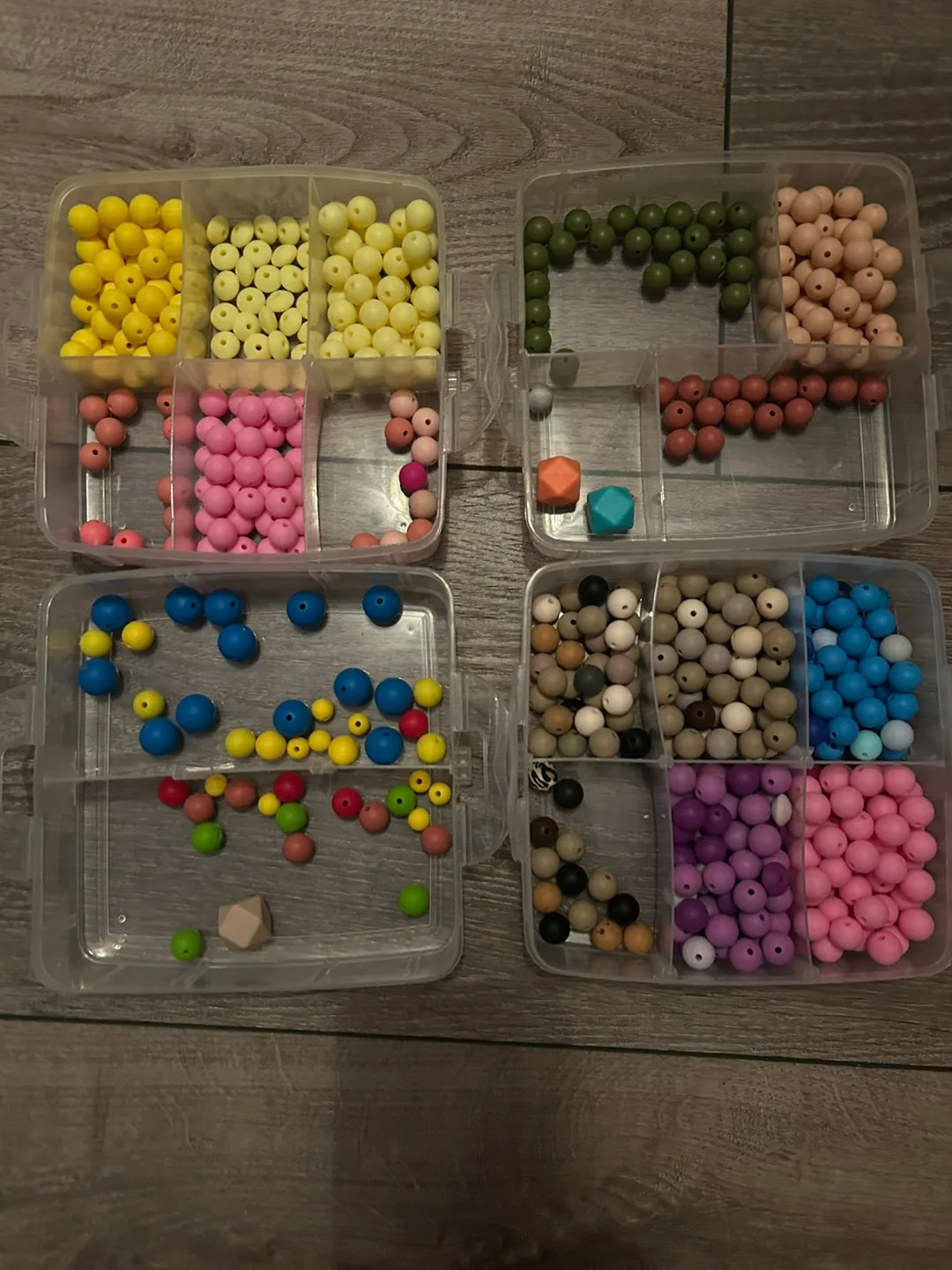 Beads and Bead Organizers image indicator(8)