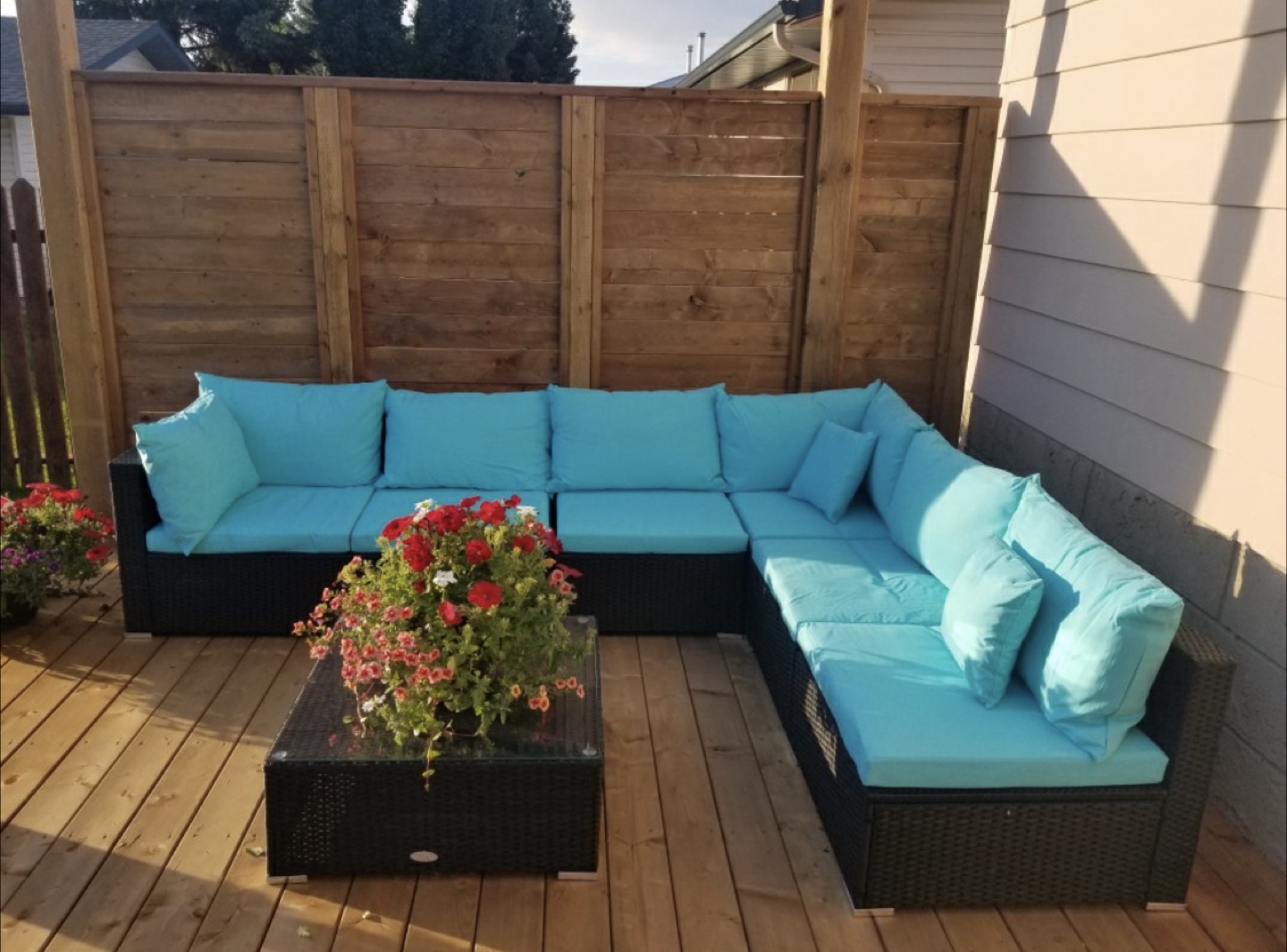 Outdoor Sectional and Coffee Table