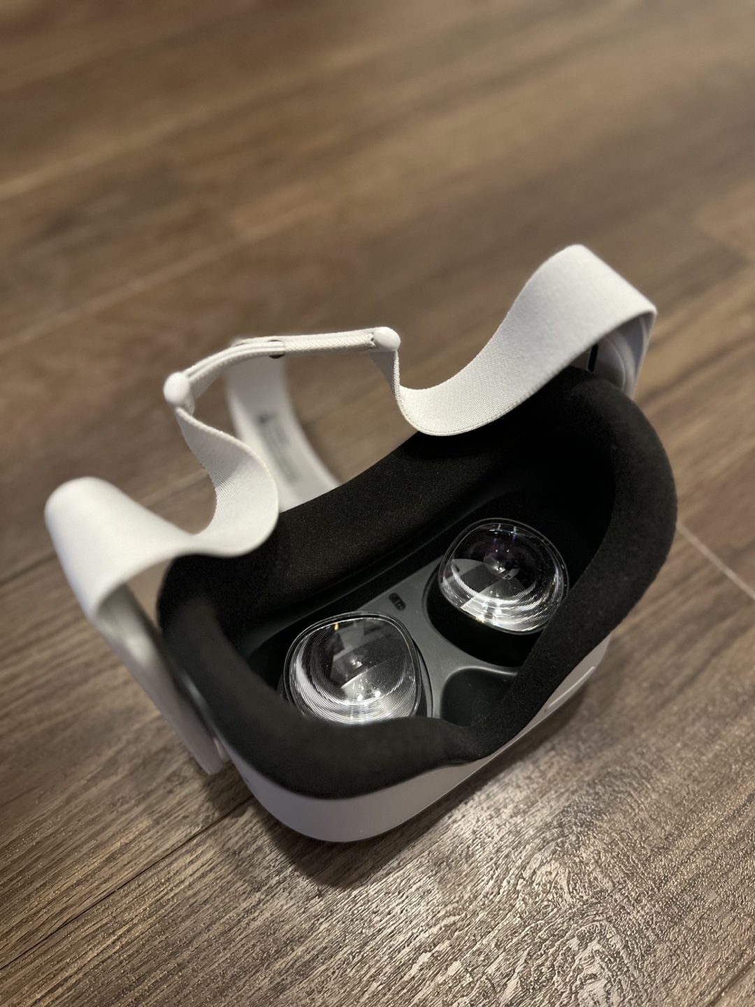 Meta Quest 2 • Virtual Reality Headset • 128GB - photo 2