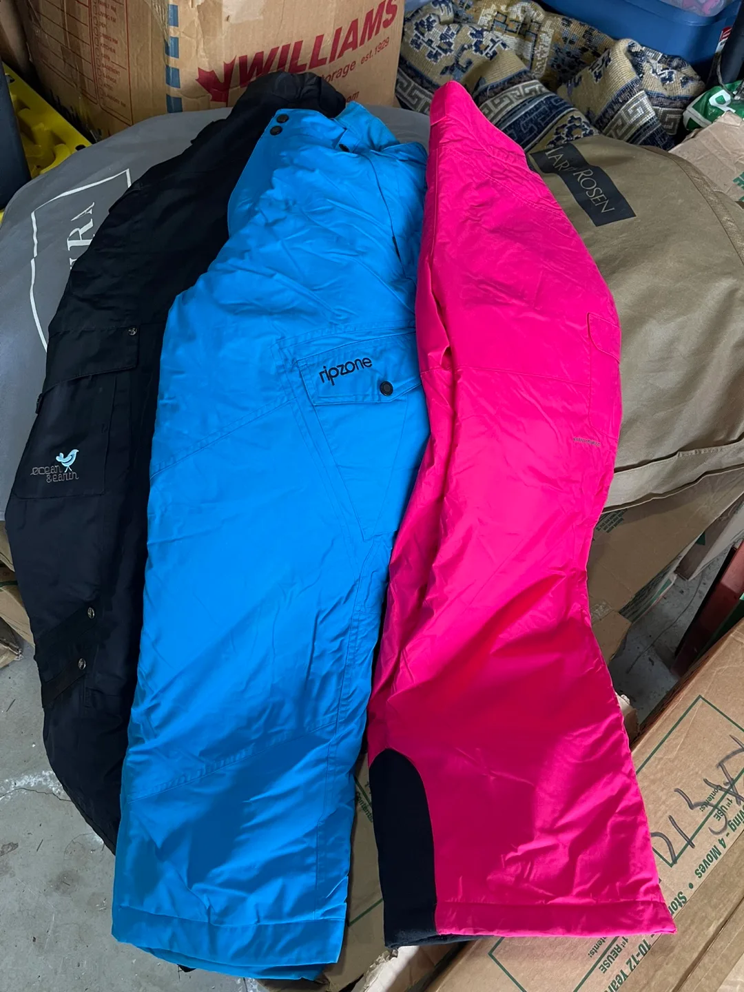 Columbia and Ripzone Snow Pants image indicator(3)