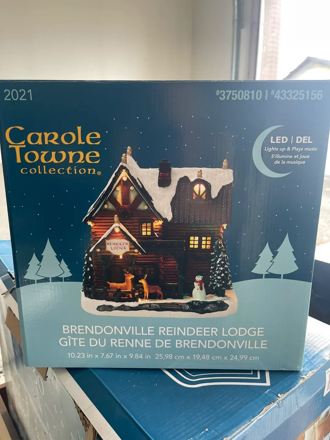 Carole Towne Collection Brendonville Reindeer Lodge thumbnail