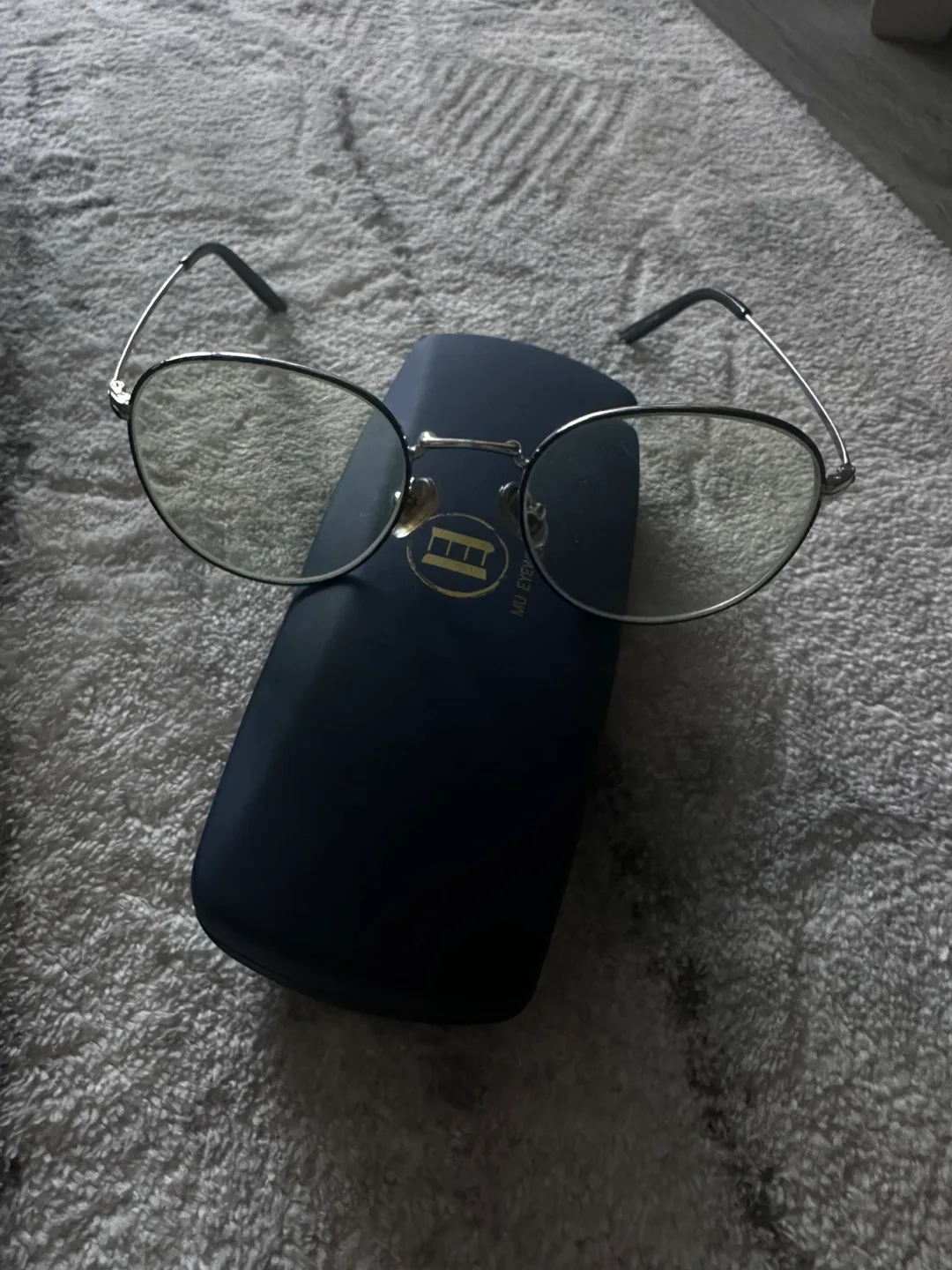 Designer Eyeglasses Collection image indicator(8)