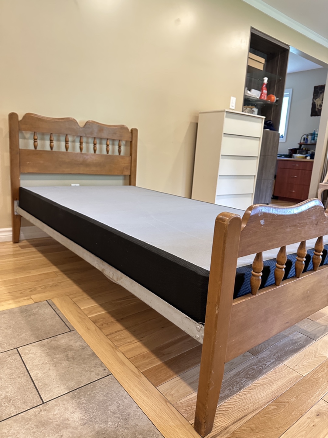Twin Size Wood Bed with Boxspring (CAN DELIVER) - photo 3