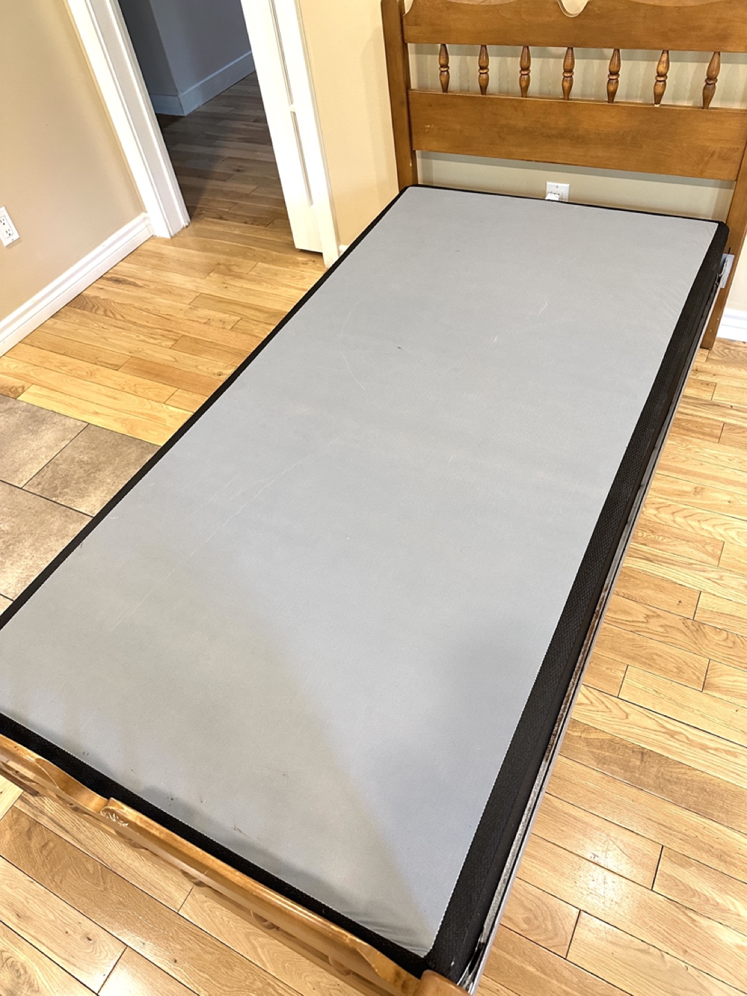 Twin Size Wood Bed with Boxspring (CAN DELIVER) - photo 4