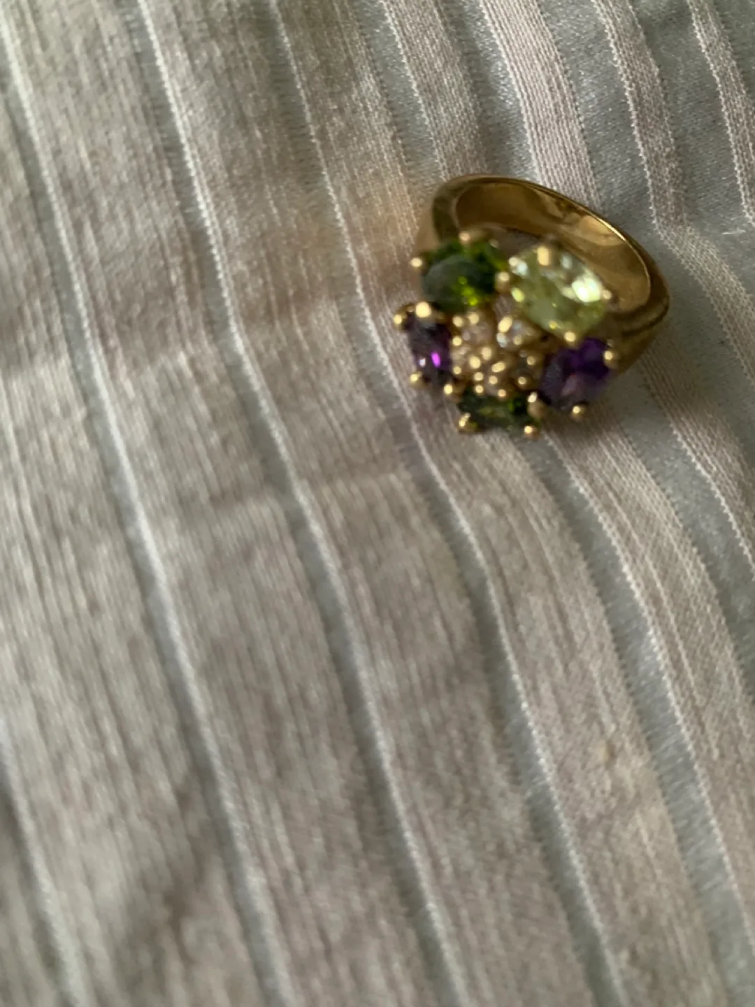 Gold ring with colourful stones thumbnail