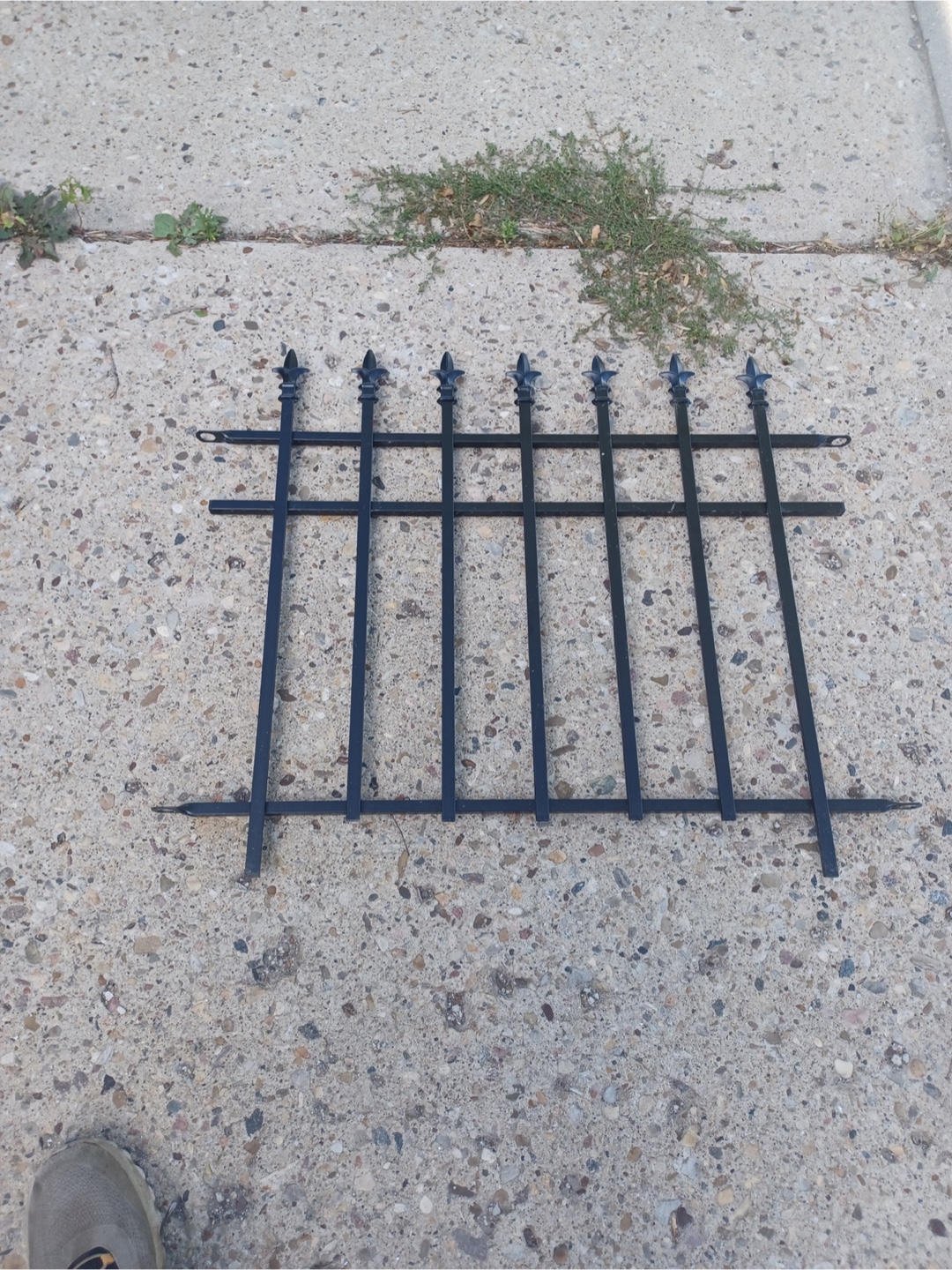 Finial Fence Panel And Fence Poles