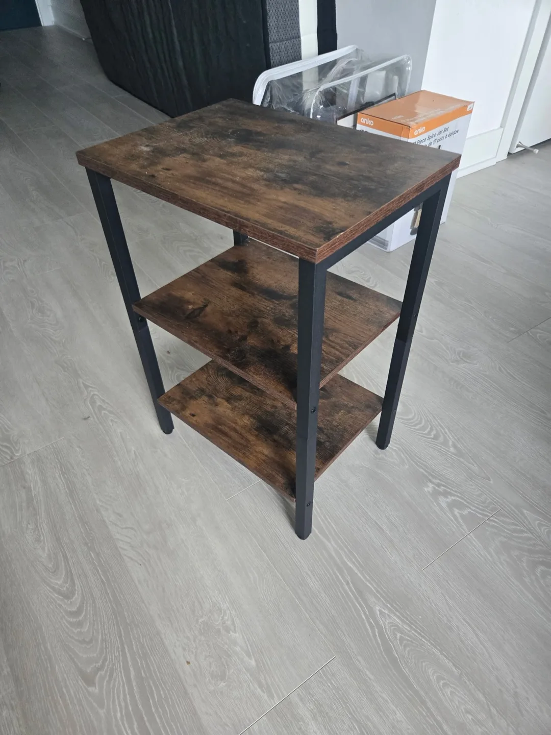 Wood-look side table thumbnail