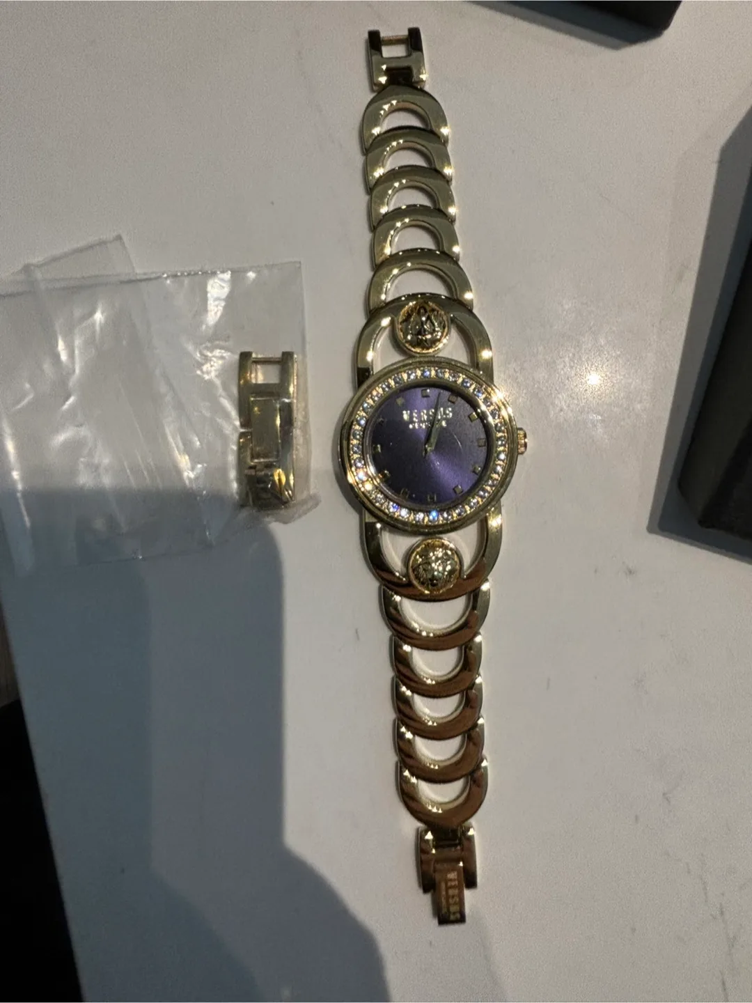 Versus Versace Medusa Watch image indicator(3)