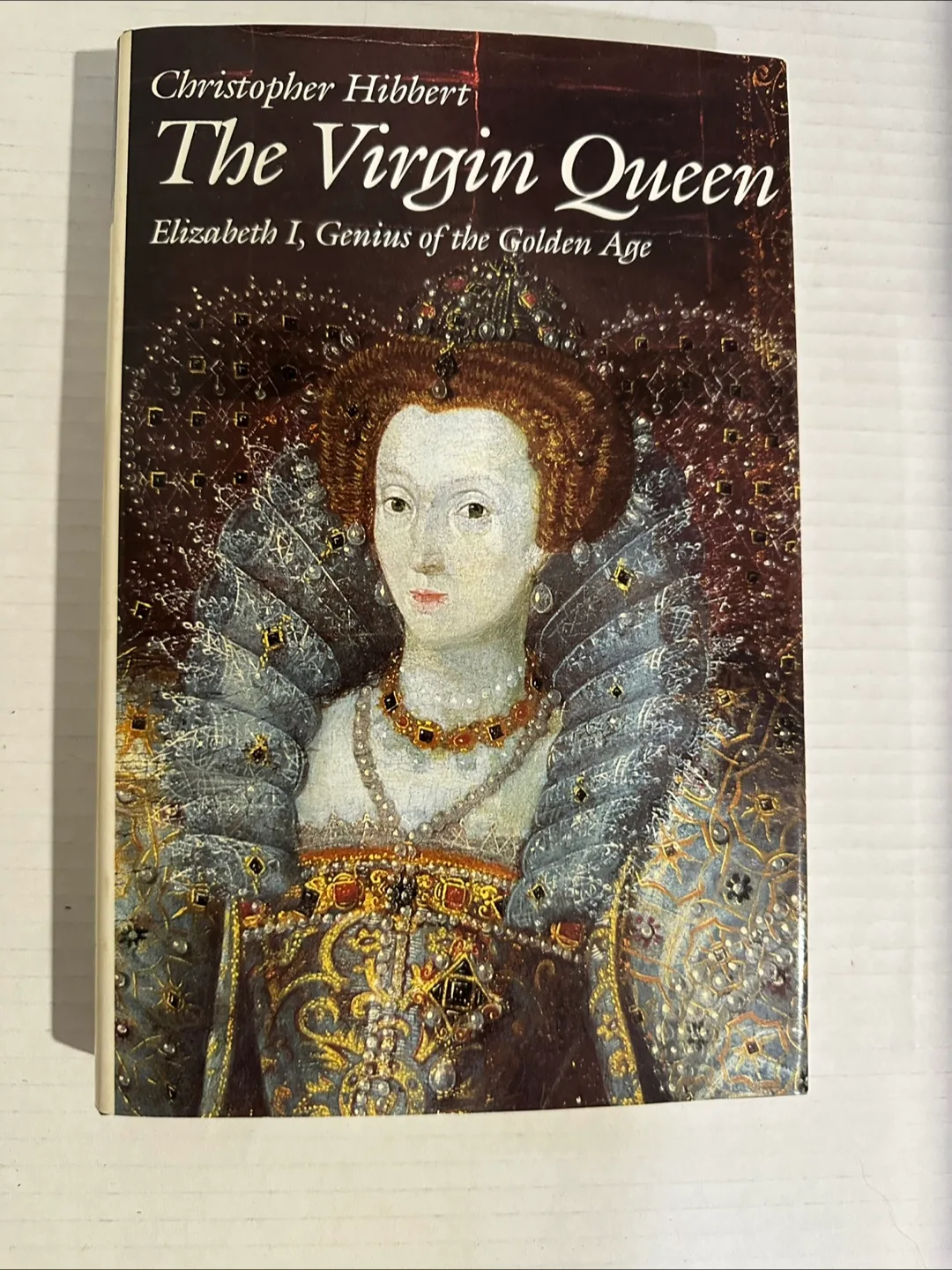 The Virgin Queen Book by Christopher Hibbert thumbnail