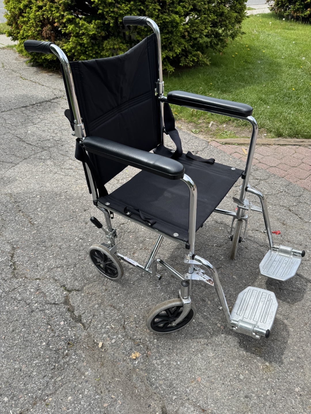 AMG Lightweight Wheelchair - photo 4