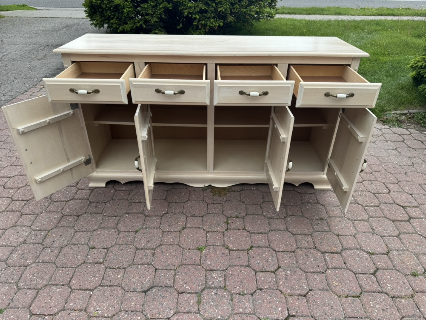 Sideboard/Buffet - photo 5