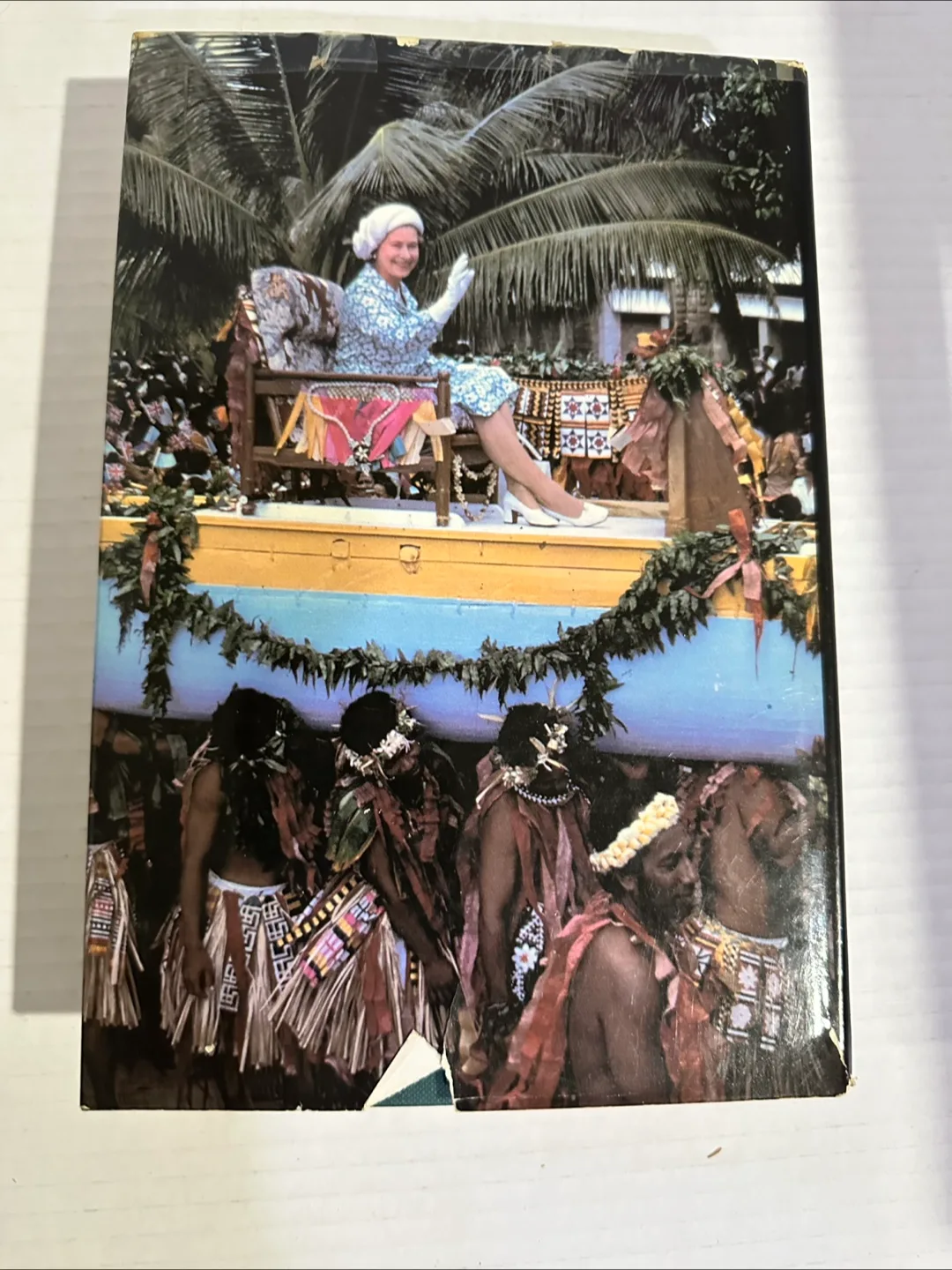 Elizabeth R. A Biography by Elizabeth Longford image indicator(3)