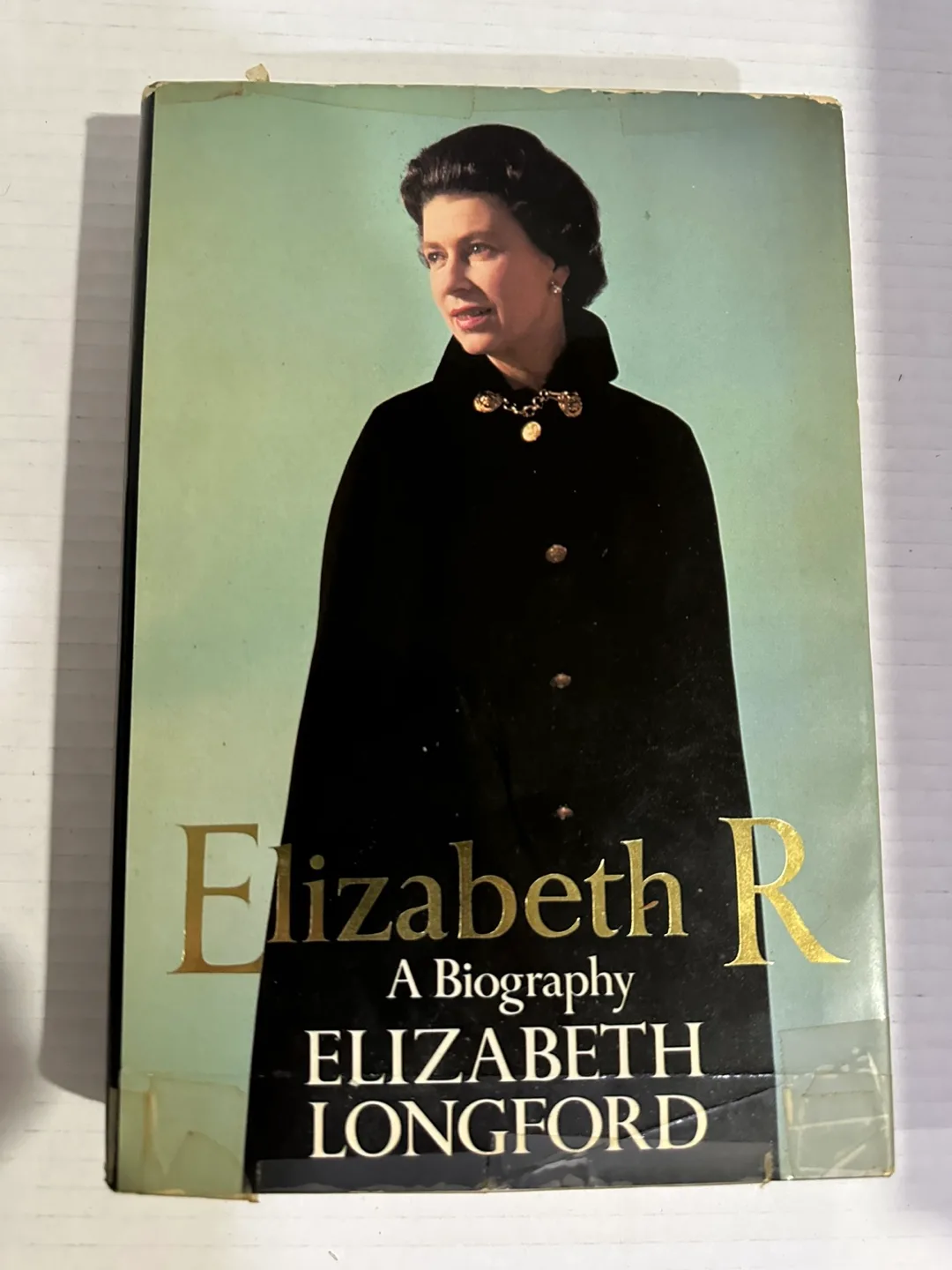 Elizabeth R. A Biography by Elizabeth Longford thumbnail