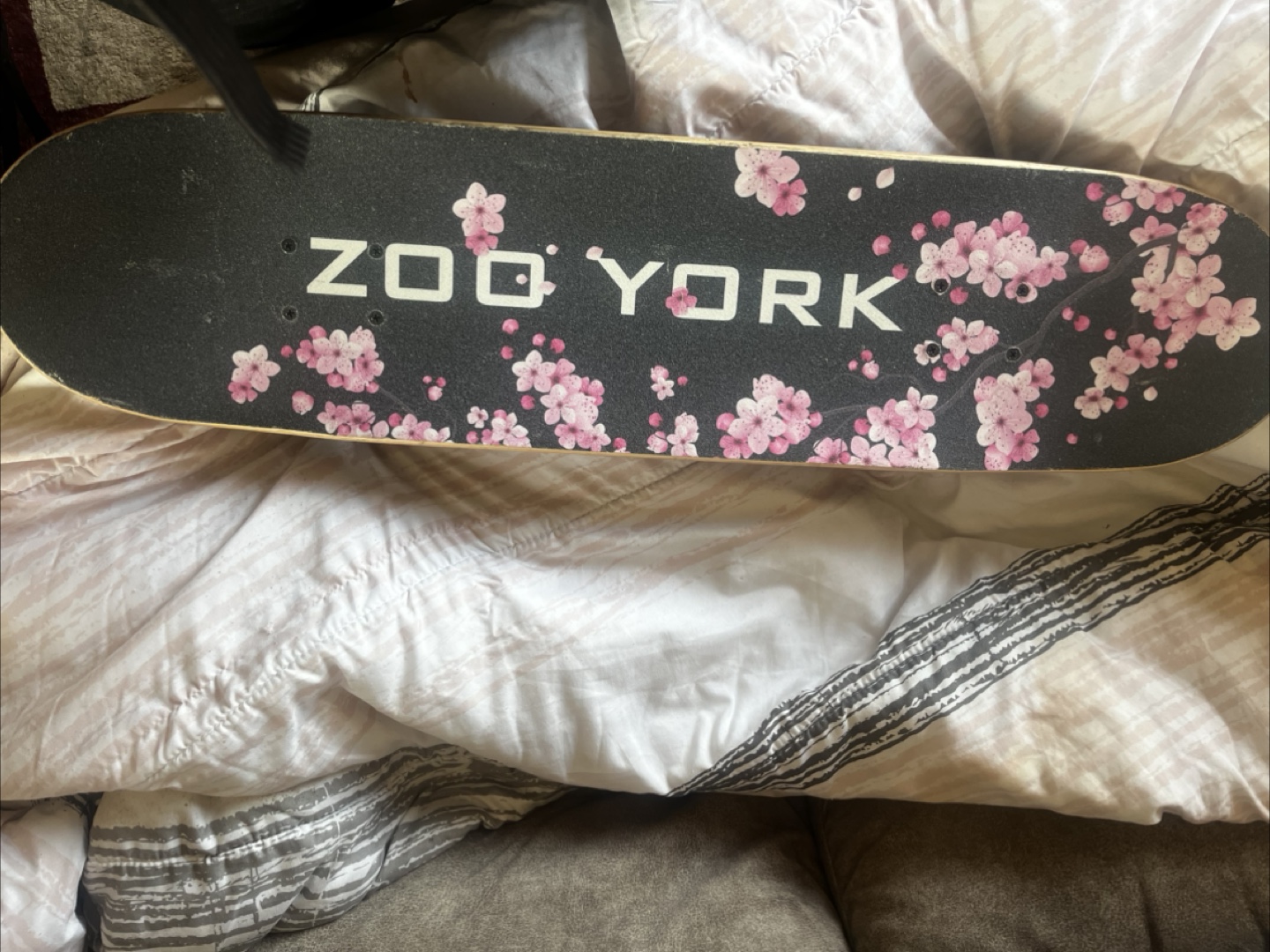 Zoo York floral skateboard
