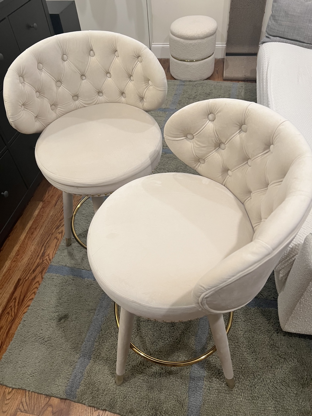 Pair of 360 swivel bar stools upholstered 27.5” - photo 2
