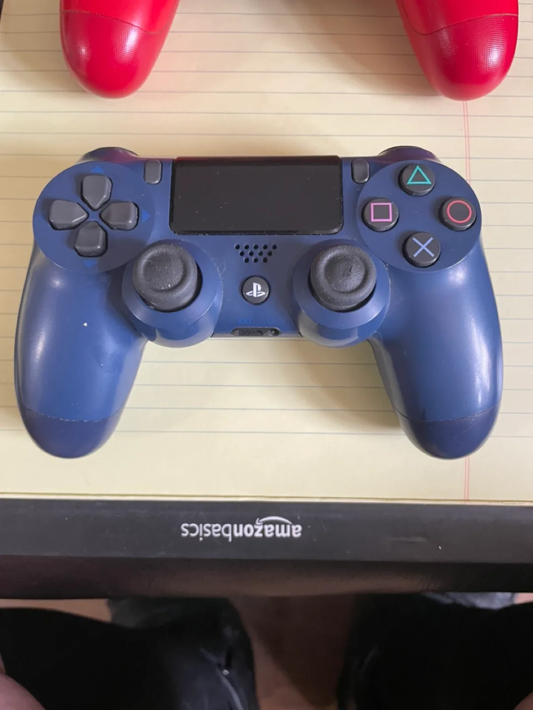 PlayStation 4 Controller - Red and Blue image indicator(4)