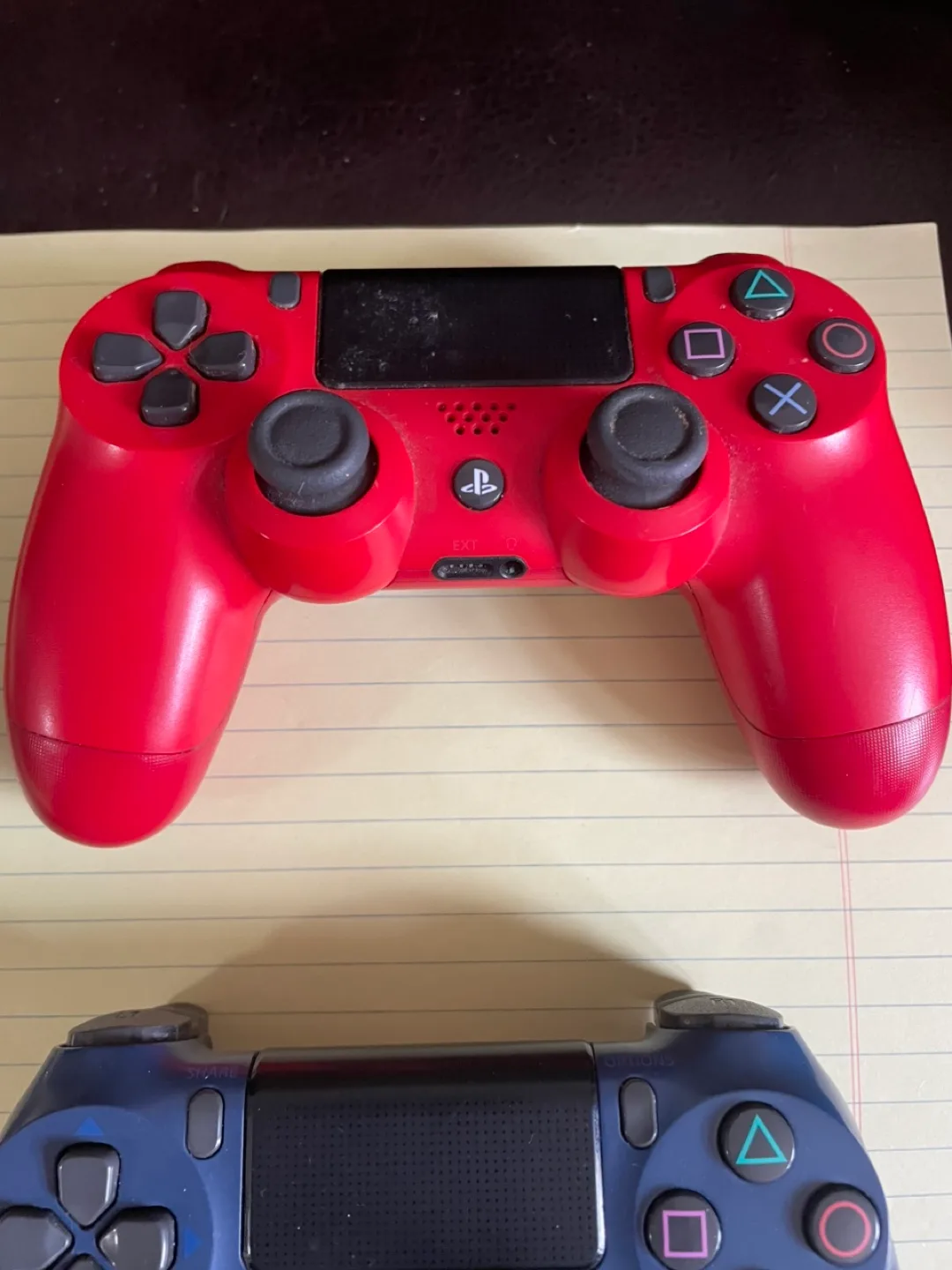PlayStation 4 Controller - Red and Blue image indicator(3)