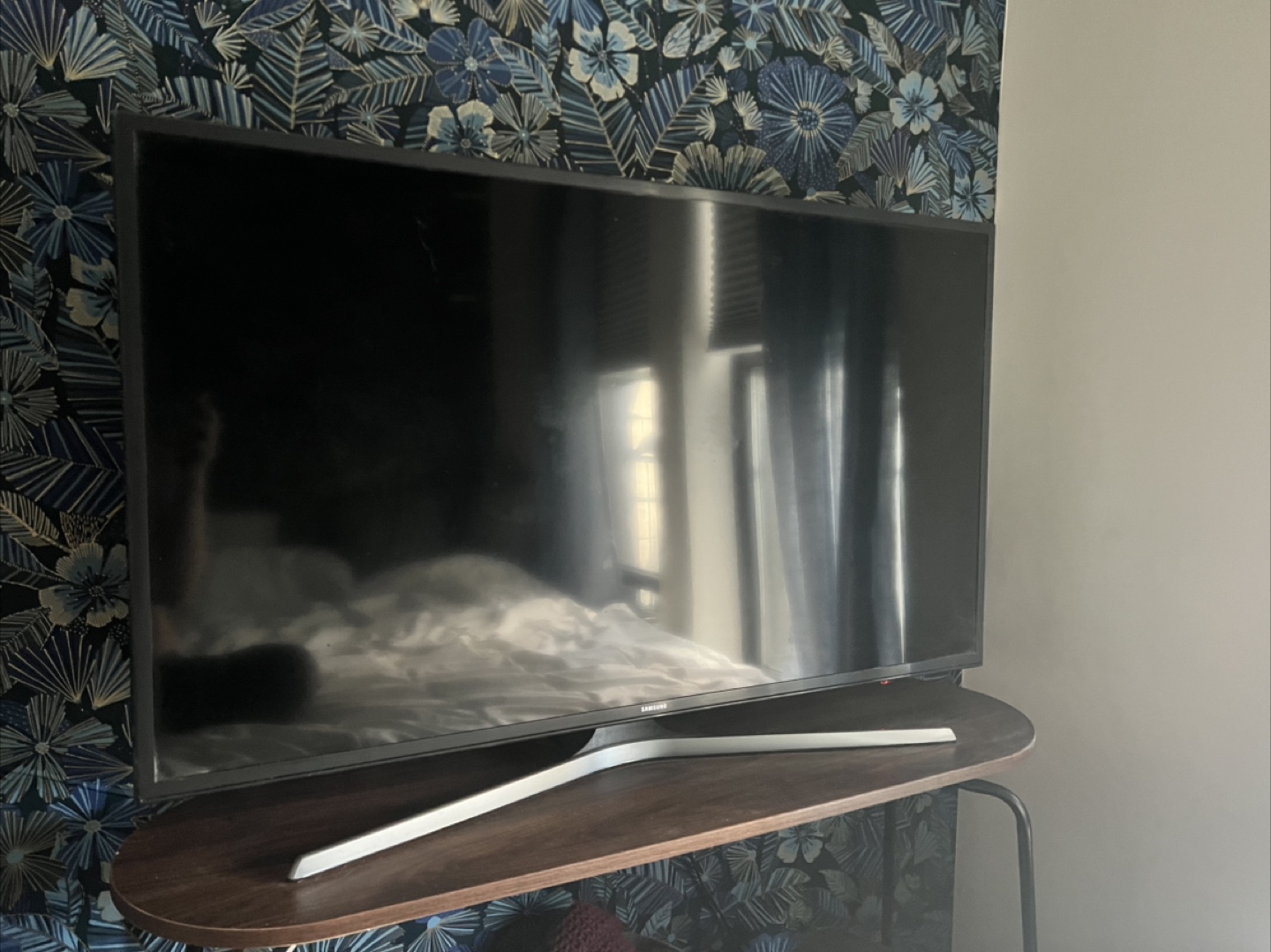 42” Samsung smart TV