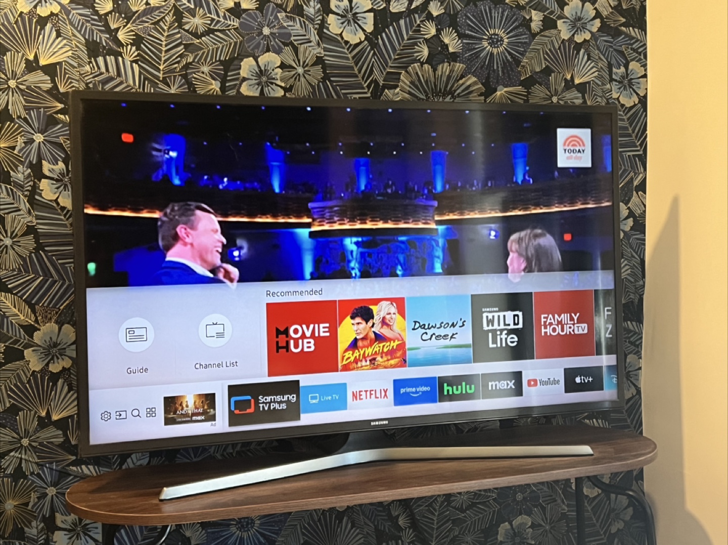 42” Samsung smart TV - photo 3