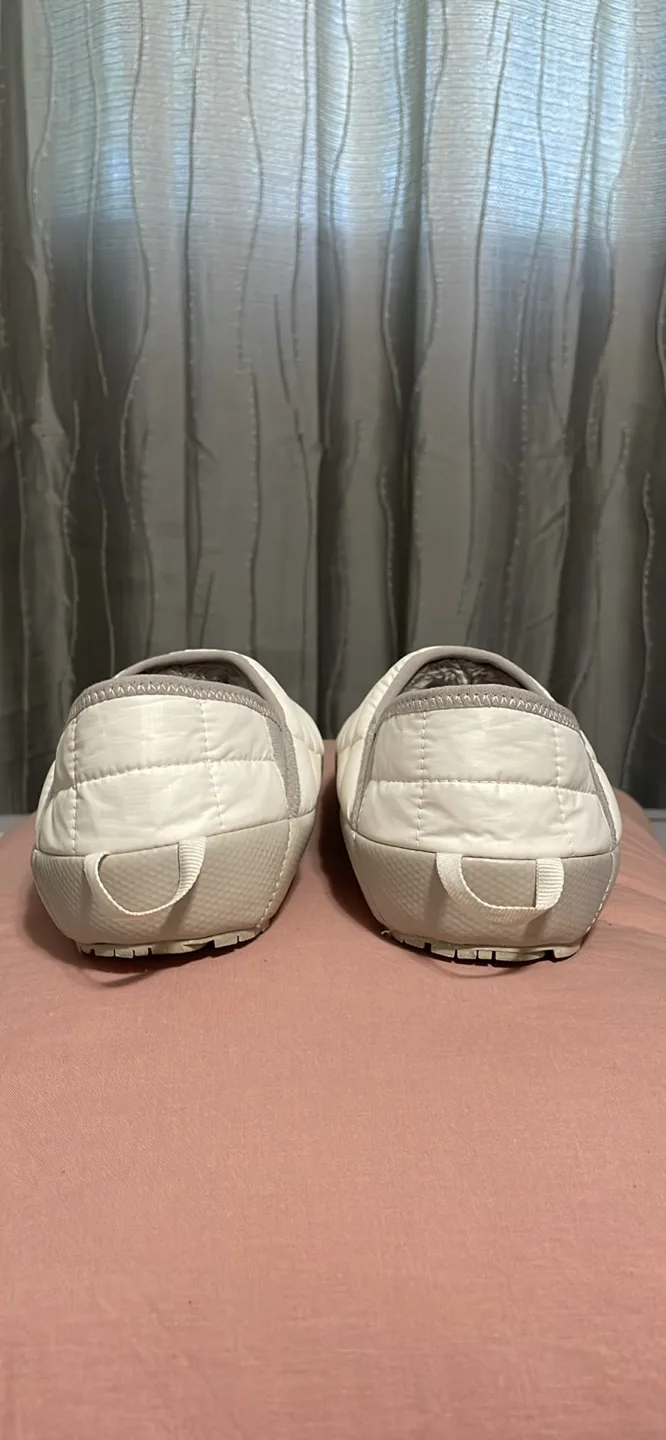 Women’s NorthFace Thermoball image indicator(5)