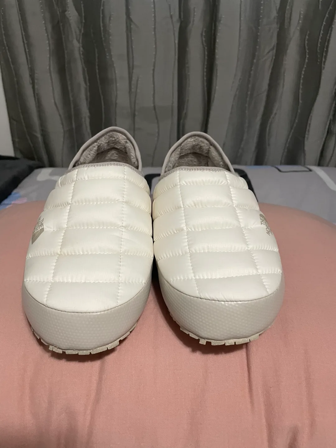 Women’s NorthFace Thermoball image indicator(2)