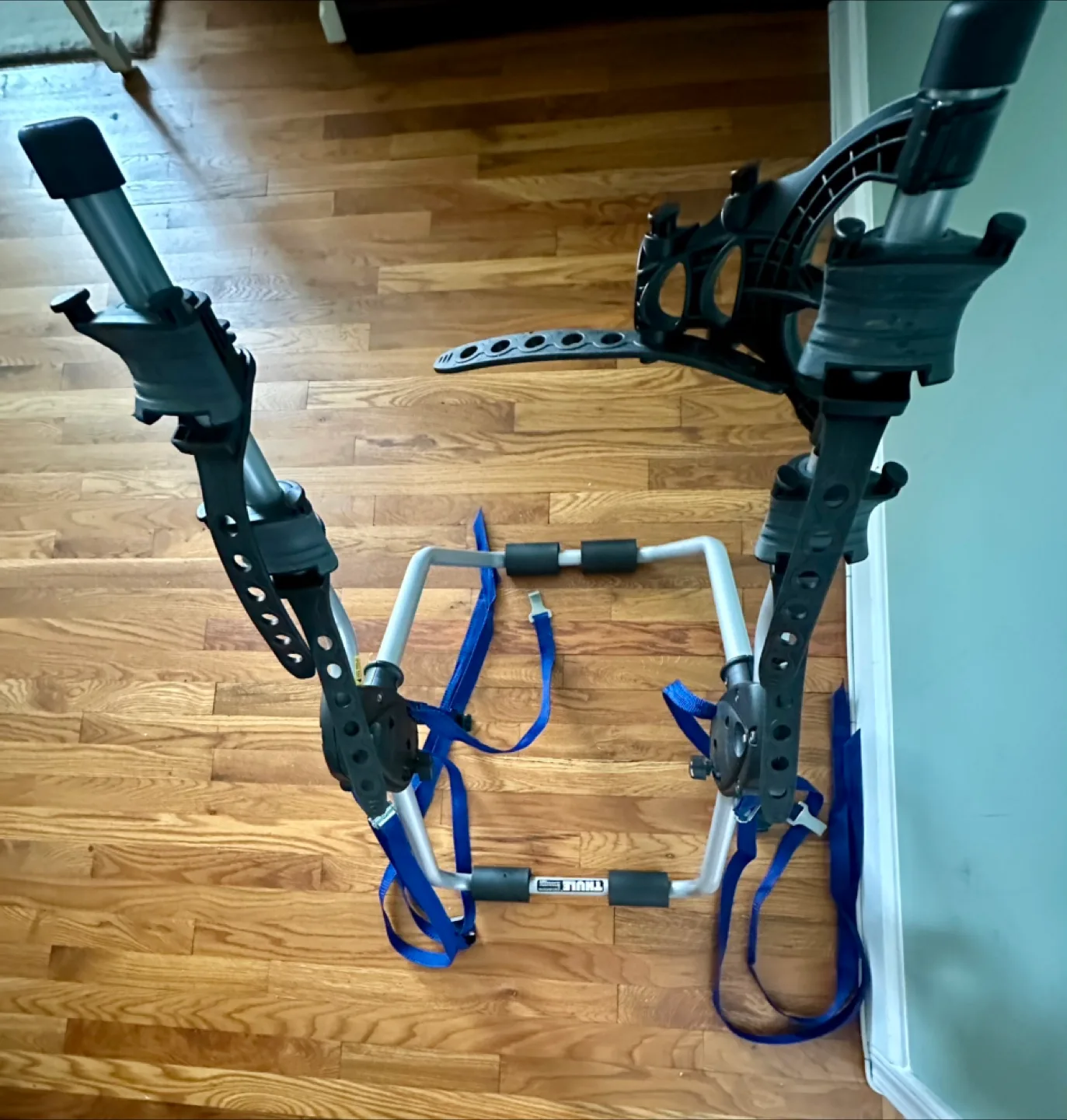 THULE Bike Rack for car trunk image indicator(2)