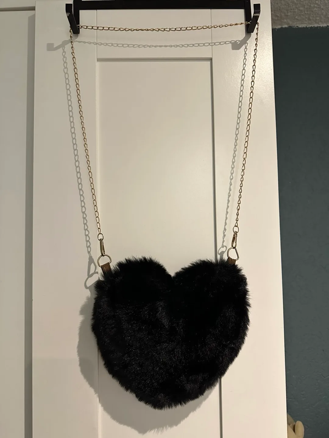 Heart-Shaped Crossbody Bag thumbnail