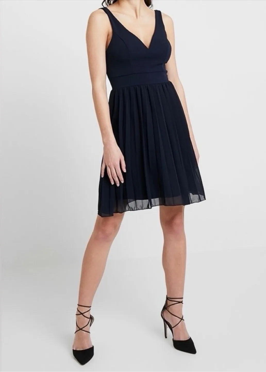 Wal G Black Sleeveless Evening Cocktail Dress size 10 image indicator(7)